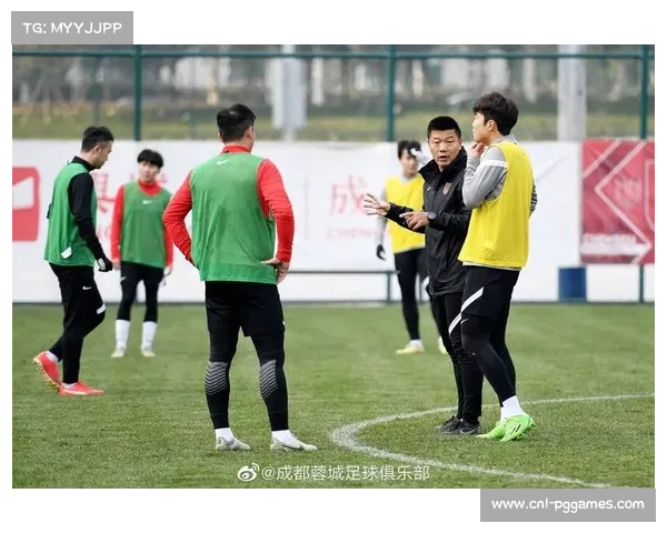 成都蓉城新帅阿洛伊西将与执教浙江队的兄长上演兄弟对决